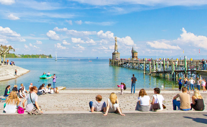 Uferpromenade in Konstanz mit Blick auf die Imperia-Statue